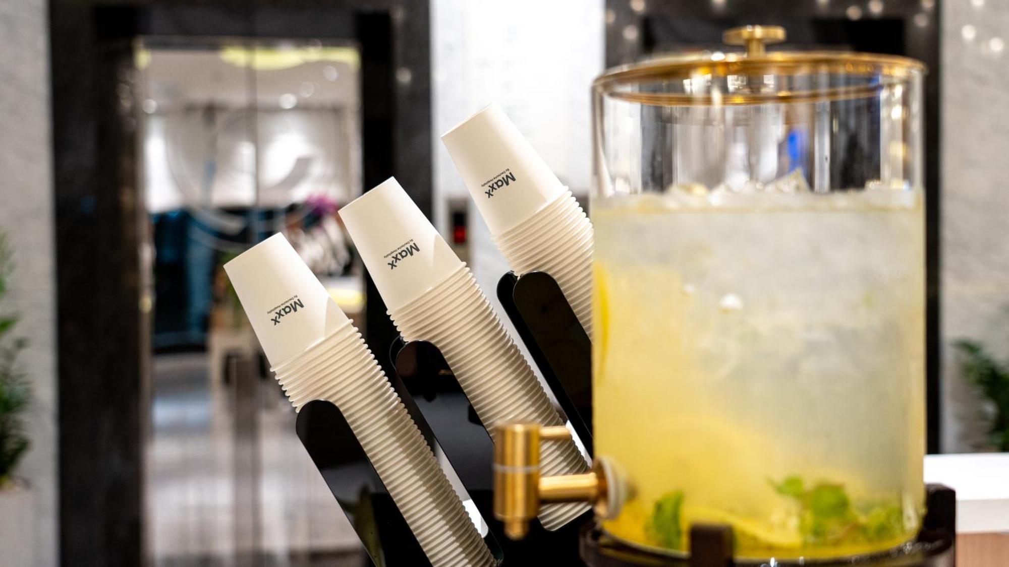 Maxx Phnom Penh Downtown By H World Hotel Eksteriør billede